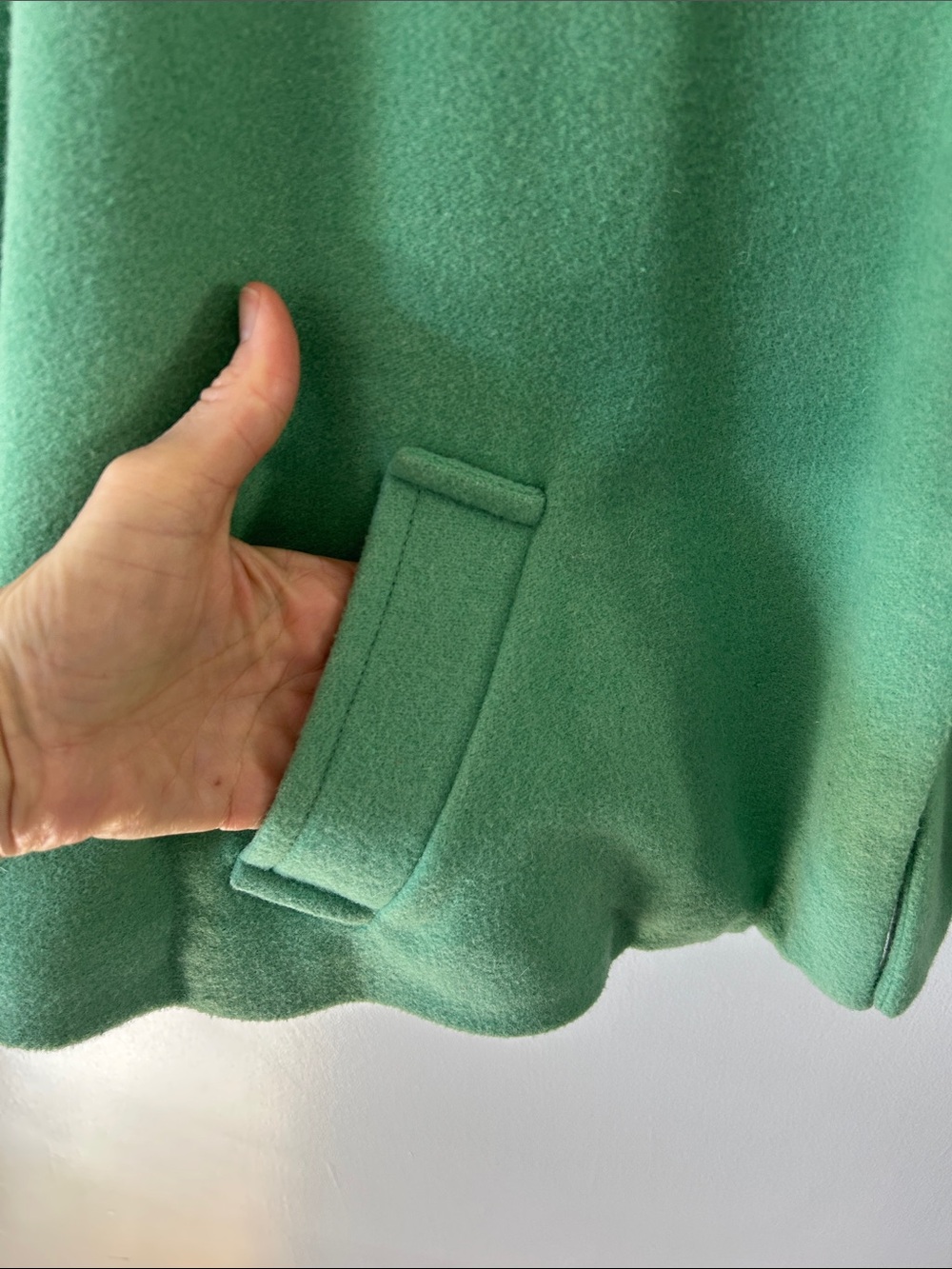 CAbi Wool Blend Cape #168 Green Size S/M 50’s Inspired with Polka Dot Lining - Picture 13 of 15